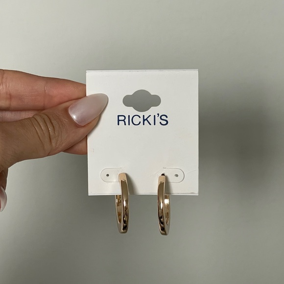 Thick Gold Hoop Earrings - Picture 2 of 3